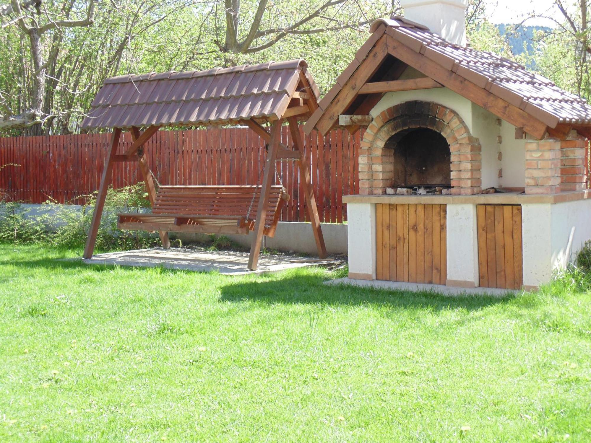 Отель Casa Dancs Ковасна Экстерьер фото